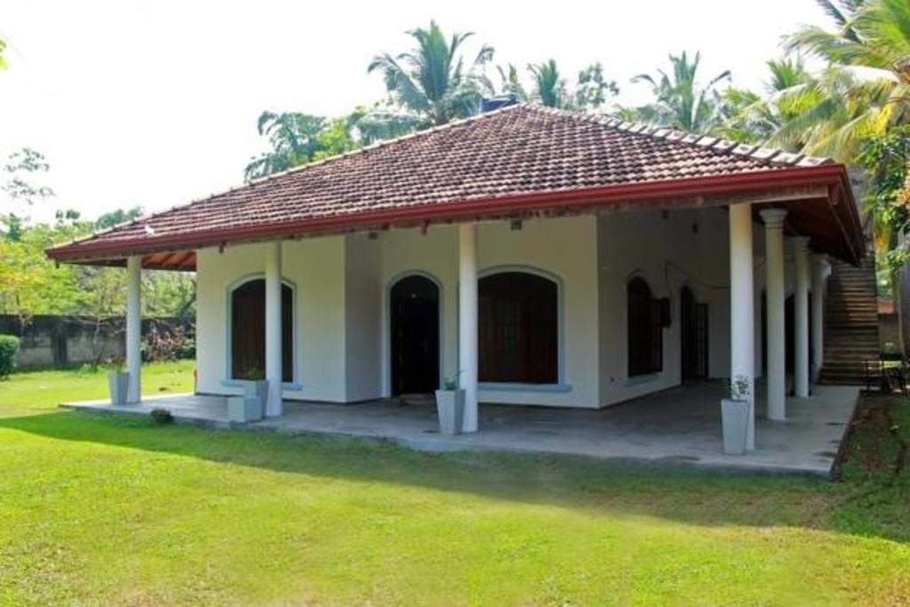 Methira Villa อลุทกามา ภายนอก รูปภาพ