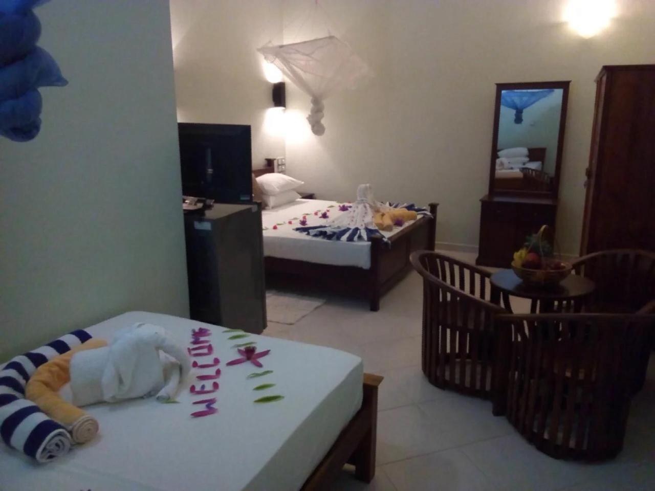 Methira Villa อลุทกามา ภายนอก รูปภาพ